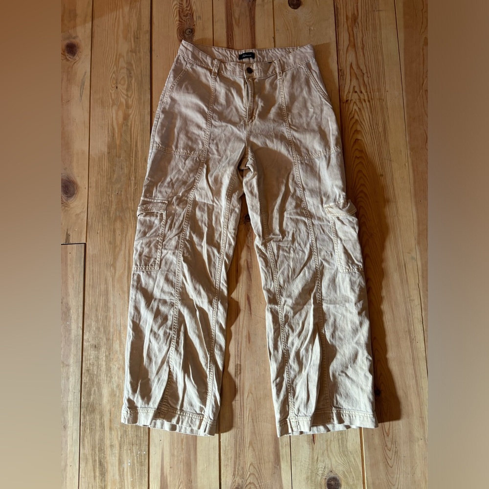 Reitmans Women's Beige Cargo Pants
